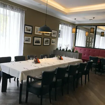 Wesenbergh Отель *