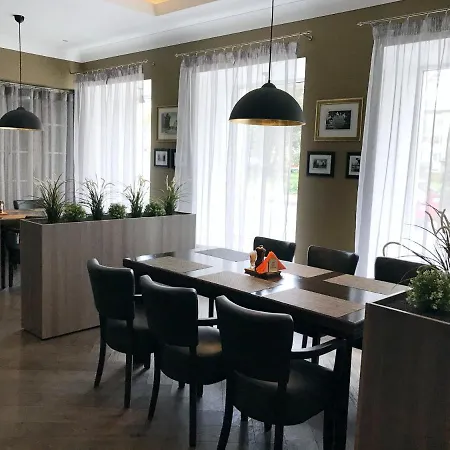 Wesenbergh Отель *